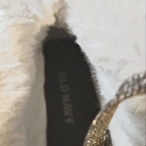 Old Navy High top sneakers with fur trim (7) - Picture 6 of 8